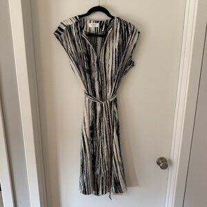 Banana Republic wrap dress - Navy Blue and Cream - women's M